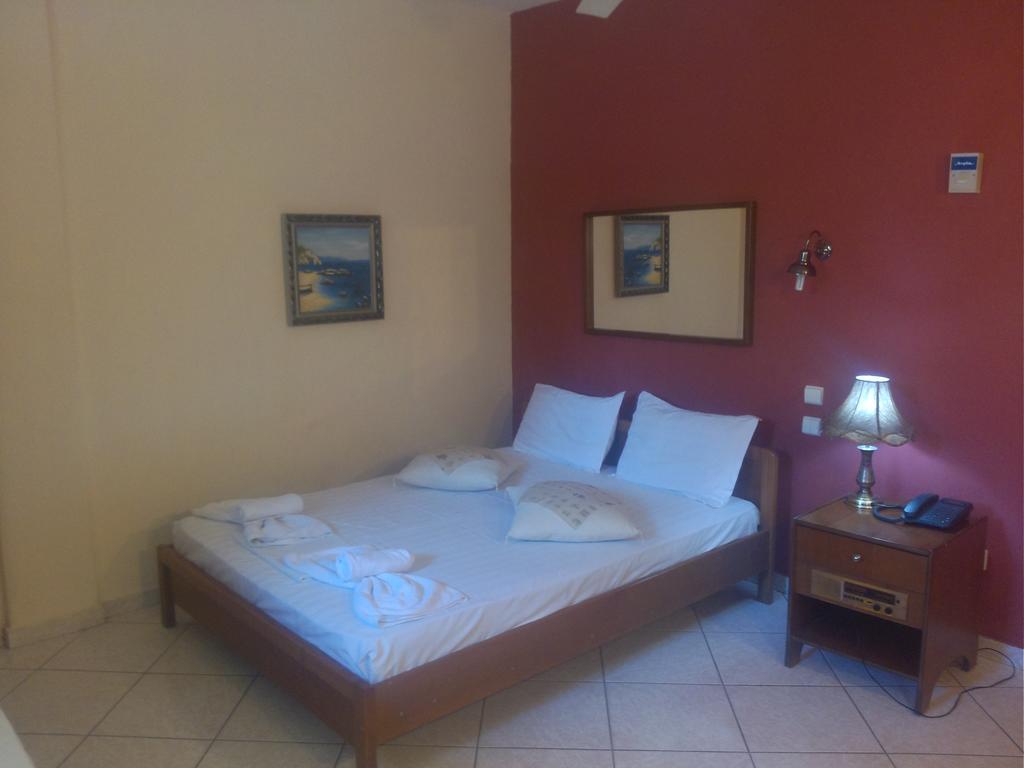 Pelli Hotel Pefkochori Room photo