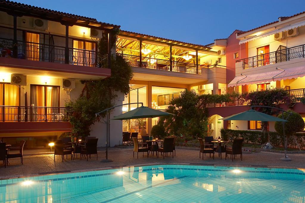 Pelli Hotel Pefkochori Exterior photo