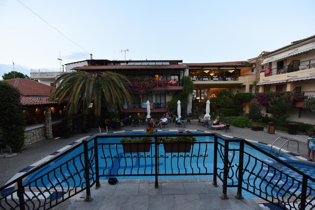Pelli Hotel Pefkochori Exterior photo