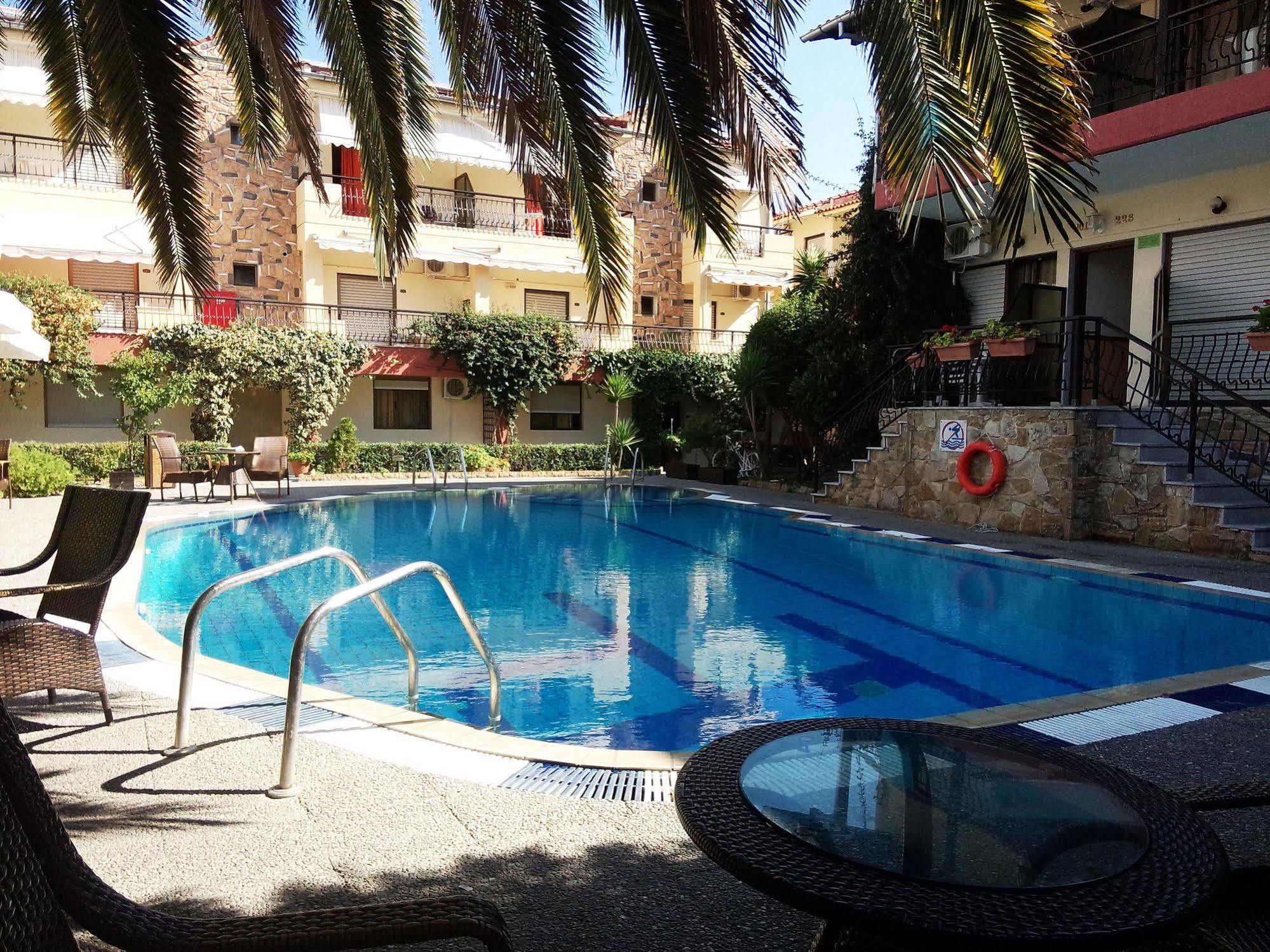 Pelli Hotel Pefkochori Exterior photo