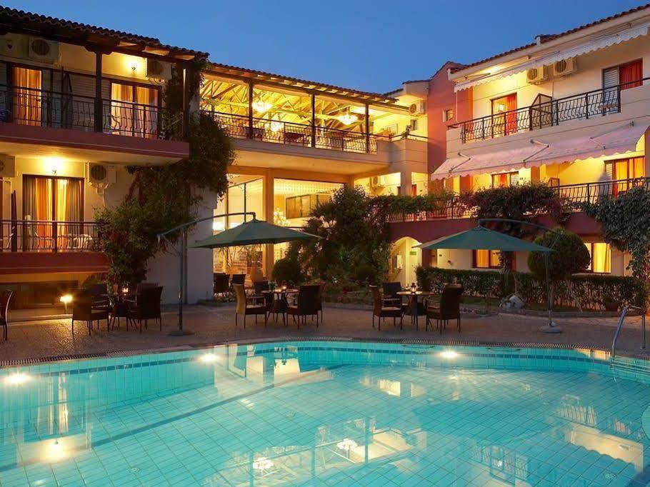 Pelli Hotel Pefkochori Exterior photo